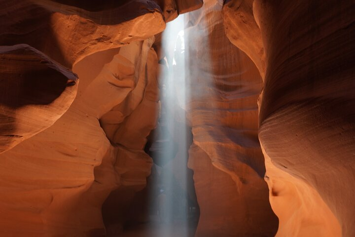 Both Upper and Lower Antelope Canyon Tours - Arizona Tours - Photo 1 of 11